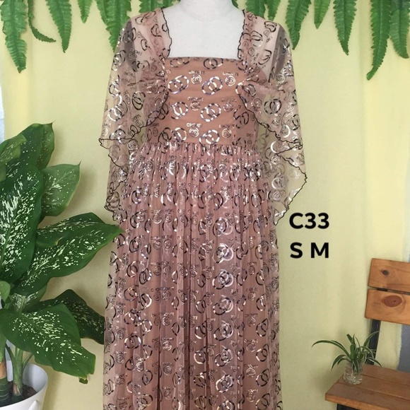 Dresses - Picture 1 of 3